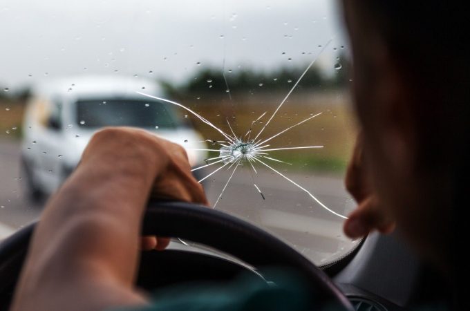 Phoenix mobile auto glass repair