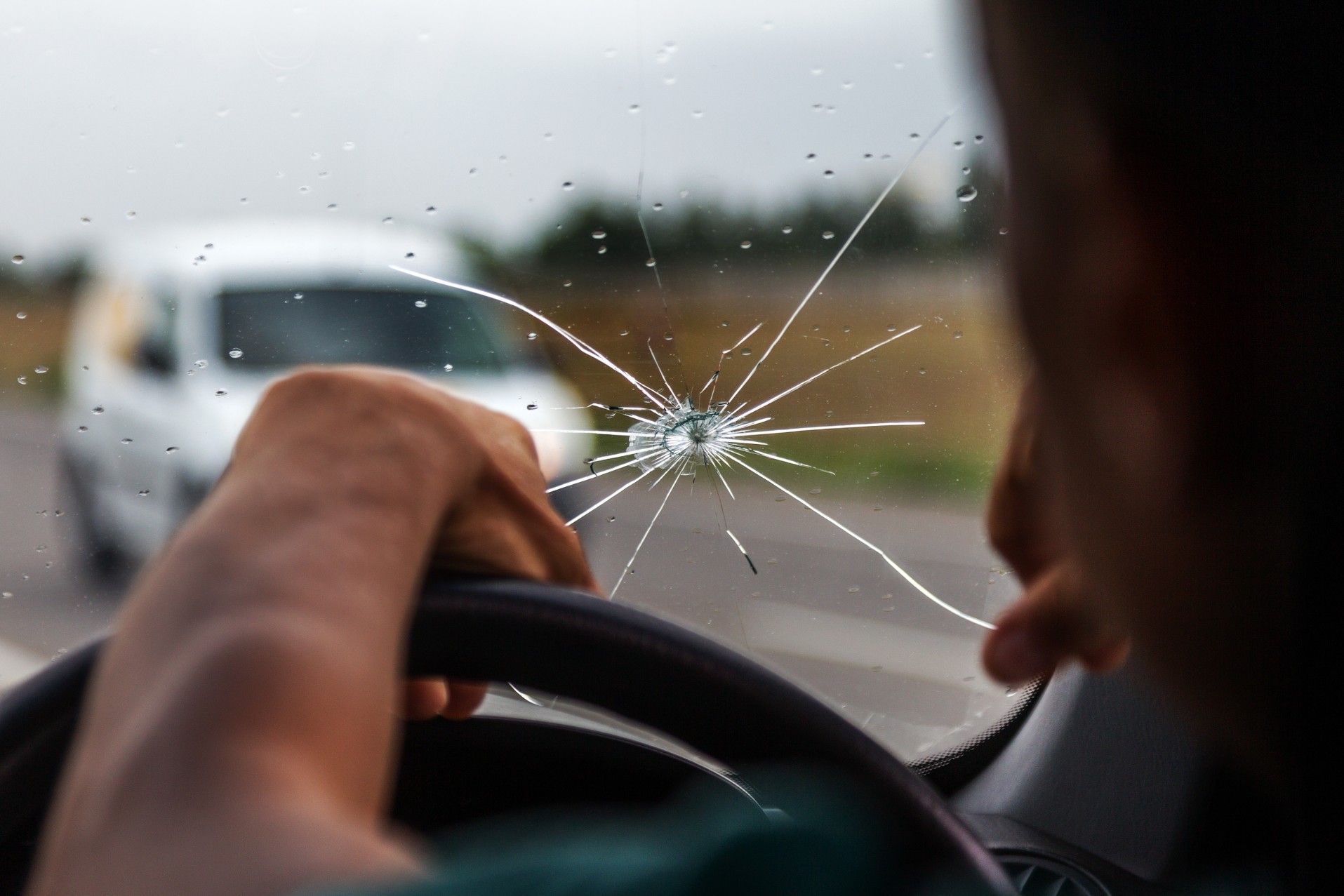 Phoenix mobile auto glass repair